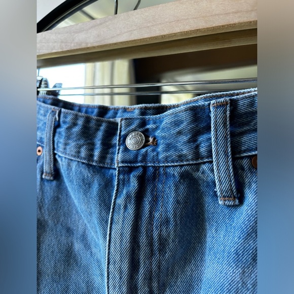 MADEWELL | Relaxed denim short destructed edition| size 32 (fits bigger) - Picture 3 of 11